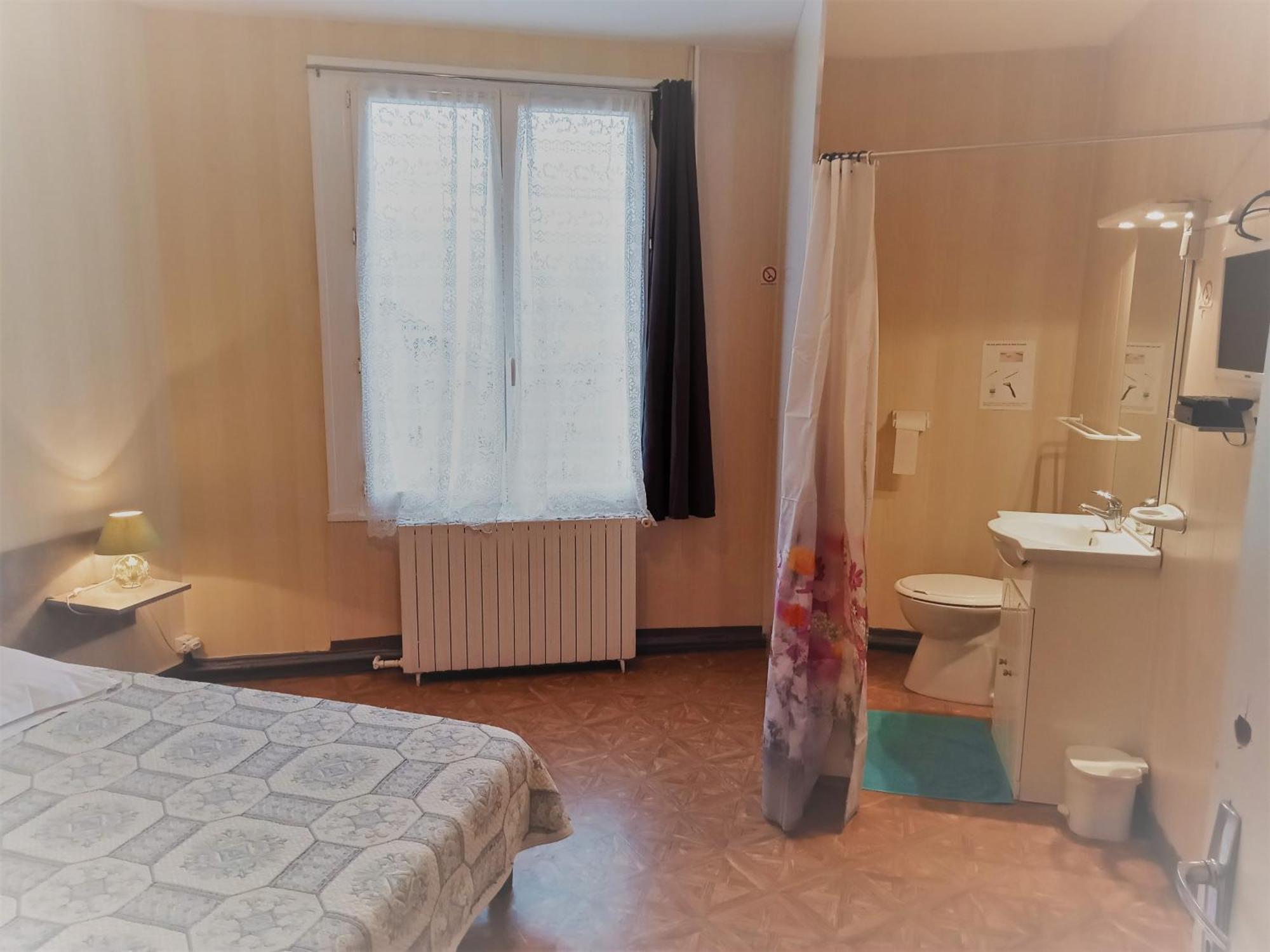 Hotel Restaurant De La Gare Ла-Рош-Позе Экстерьер фото